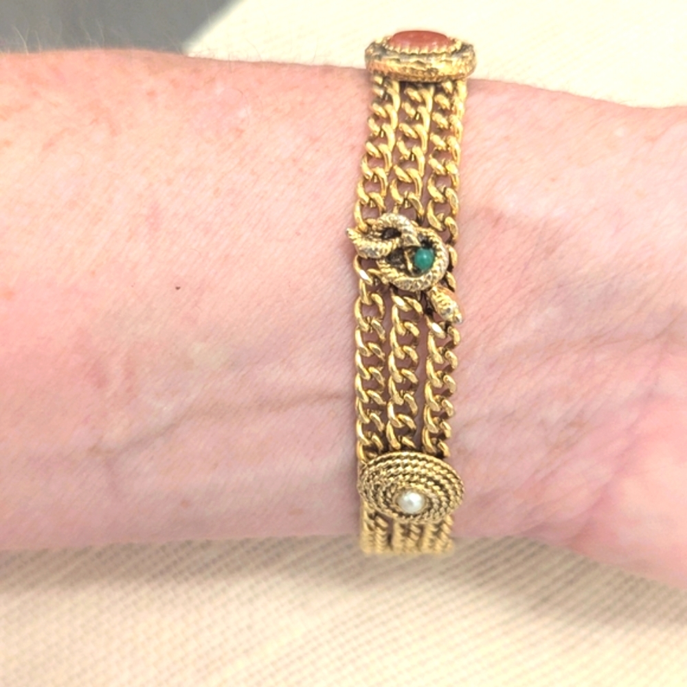 Vintage "Goldette", Signed Rhinestone Charm Bracelet - Picture 8 of 10